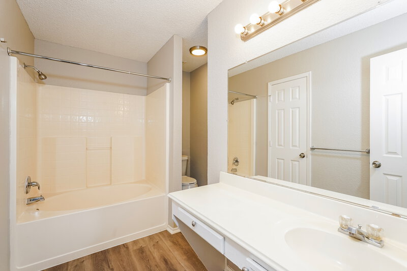 1,755/Mo, 8037 Cannonwood Dr Fort Worth, TX 76137 Bathroom View