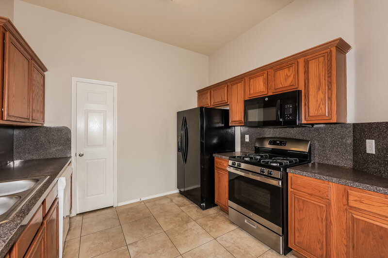 1,850/Mo, 133 Pinion Ln Rockwall, TX 75032 Kitchen View 2