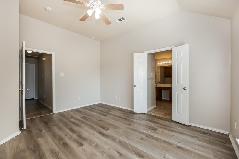 1,850/Mo, 133 Pinion Ln Rockwall, TX 75032 Main Bedroom View 2