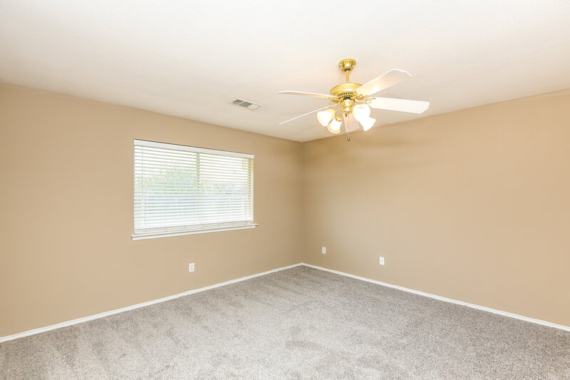 1,900/Mo, 10413 Fossil Hill Dr Fort Worth, TX 76131 Main Bedroom View
