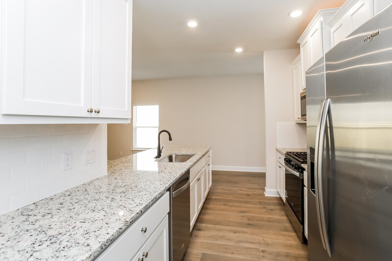 1,945/Mo, 1106 Princeton Hts Princeton, TX 75407 Kitchen View 2