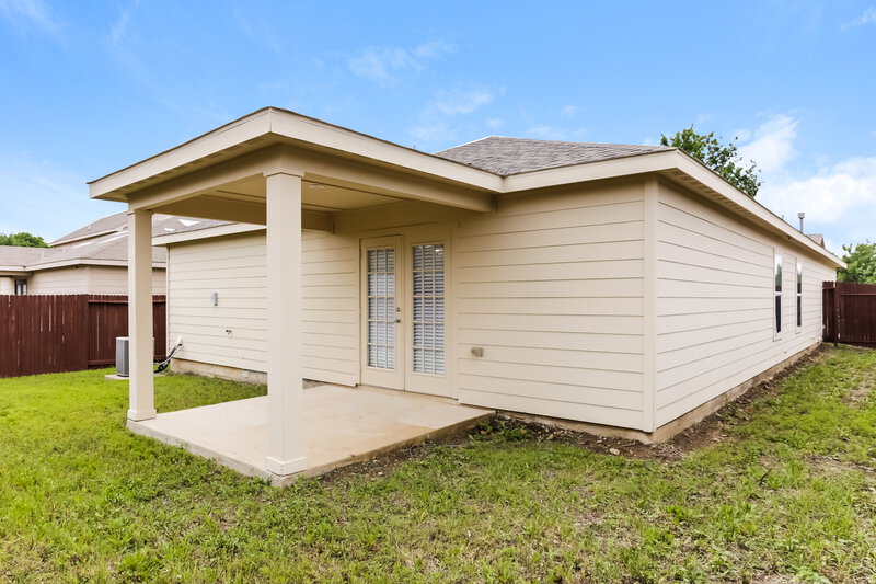 1,980/Mo, 10041 Silent Hollow Dr Fort Worth, TX 76140 Rear View