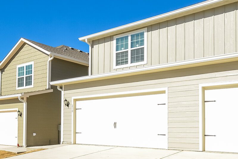 2,690/Mo, 218 Marsh Ln Princeton, TX 75407 Front View 2