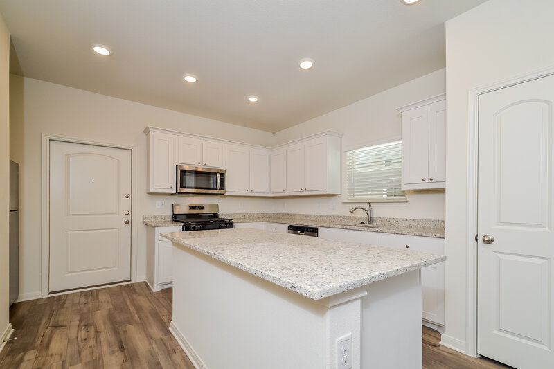 2,690/Mo, 218 Marsh Ln Princeton, TX 75407 Kitchen View