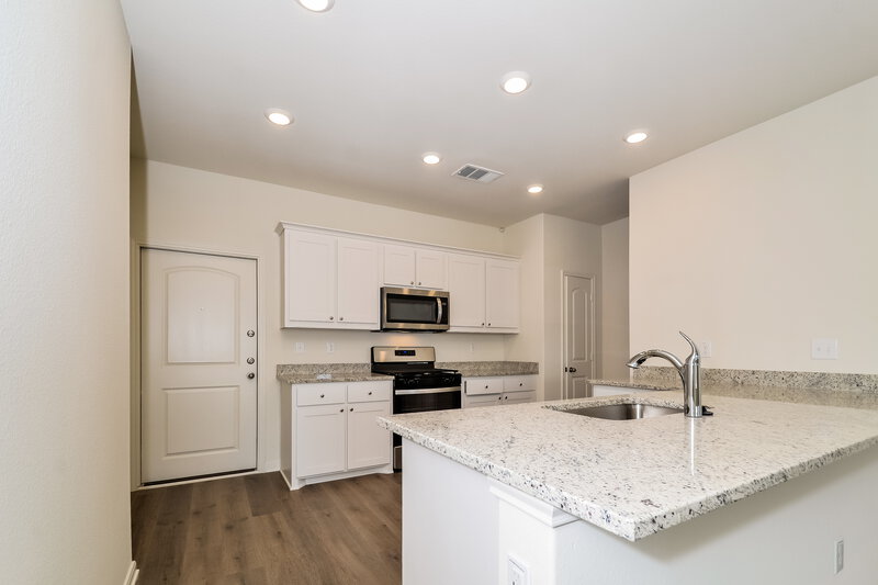 1,895/Mo, 211 Marsh Ln Princeton, TX 75407 Kitchen View