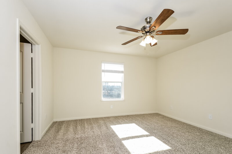 1,895/Mo, 211 Marsh Ln Princeton, TX 75407 Main Bedroom View