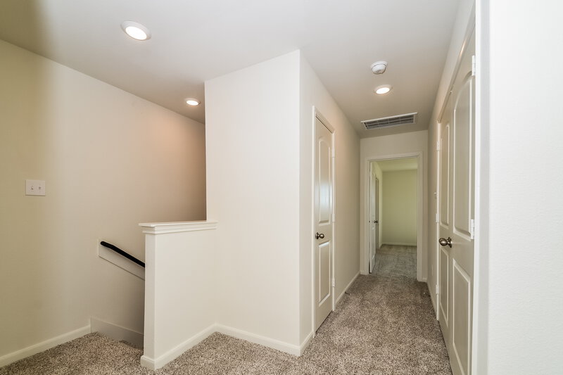 1,895/Mo, 211 Marsh Ln Princeton, TX 75407 Loft View