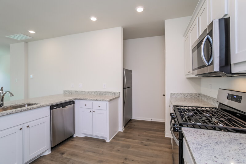 1,980/Mo, 213 Marsh Ln Princeton, TX 75407 Kitchen View 2