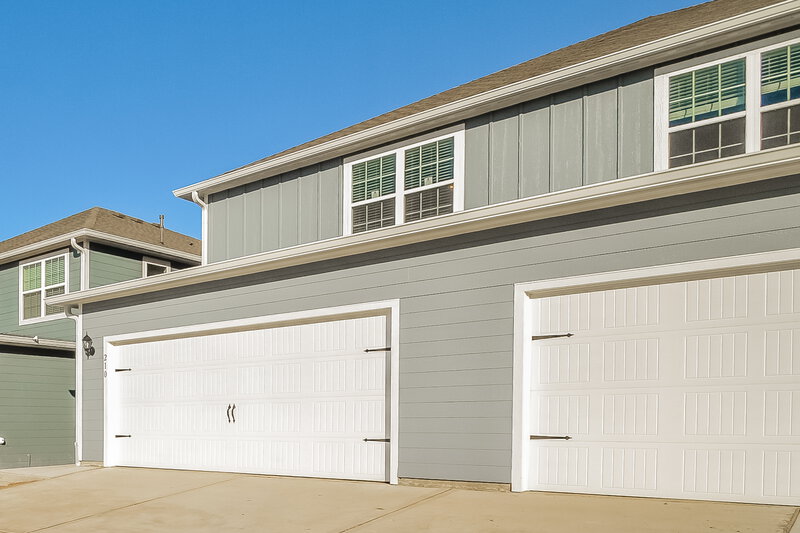 1,850/Mo, 210 Marsh Ln Princeton, TX 75407 Front View 2