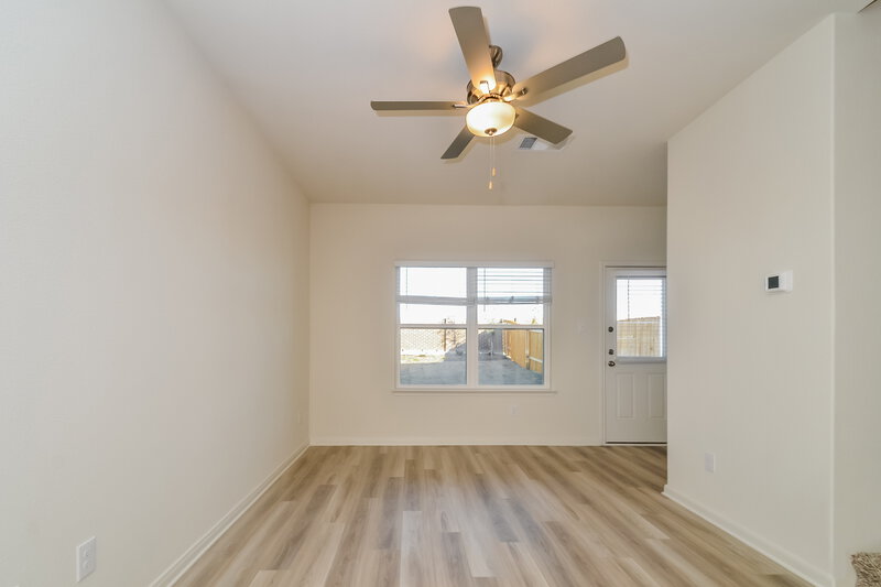 1,850/Mo, 210 Marsh Ln Princeton, TX 75407 Living Room View
