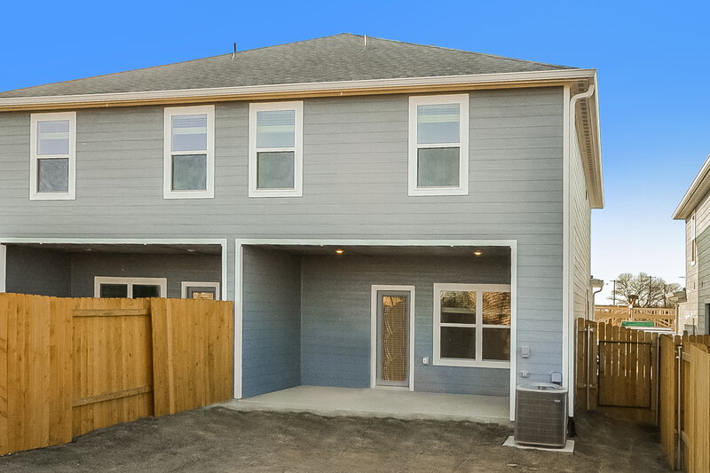 1,850/Mo, 210 Marsh Ln Princeton, TX 75407 Rear View 2