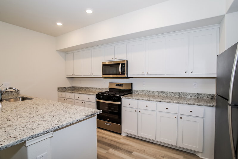 1,735/Mo, 212 Marsh Ln Princeton, TX 75407 Kitchen View