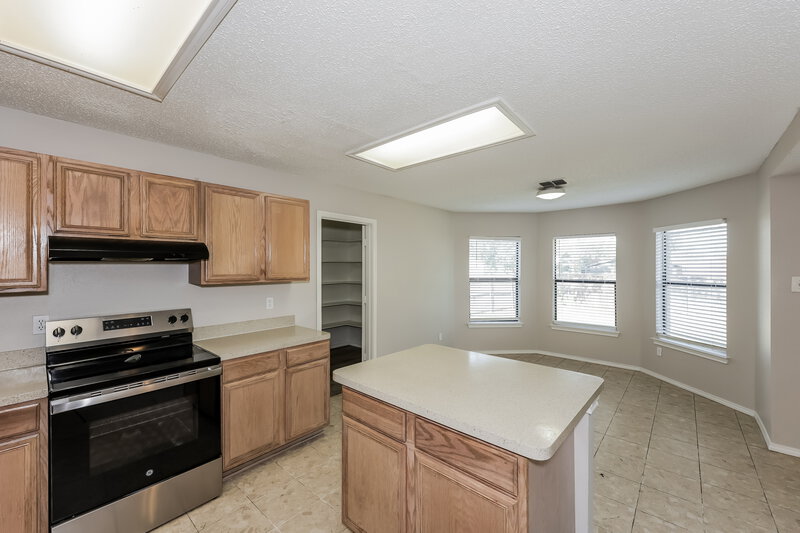 2,570/Mo, 2101 Delaford Dr Arlington, TX 76002 Kitchen View