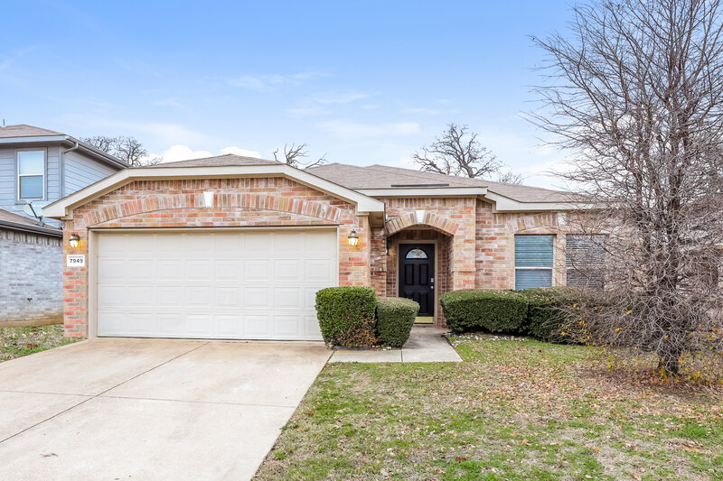 2,125/Mo, 7949 Meadow View Trl Fort Worth, TX 76120 External View