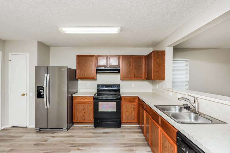 2,125/Mo, 7949 Meadow View Trl Fort Worth, TX 76120 Kitchen View