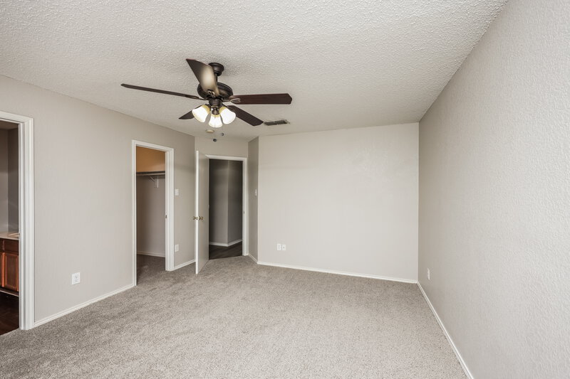 2,125/Mo, 7949 Meadow View Trl Fort Worth, TX 76120 Main Bedroom View