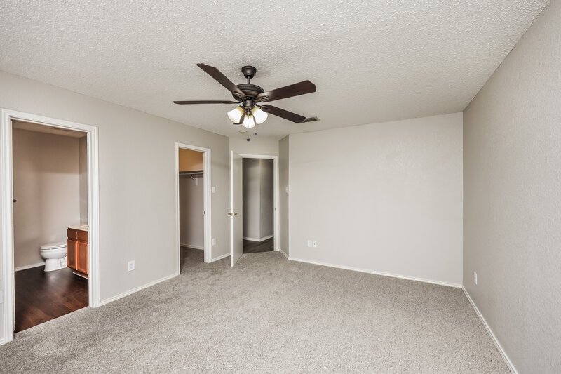 2,125/Mo, 7949 Meadow View Trl Fort Worth, TX 76120 Main Bedroom View 2