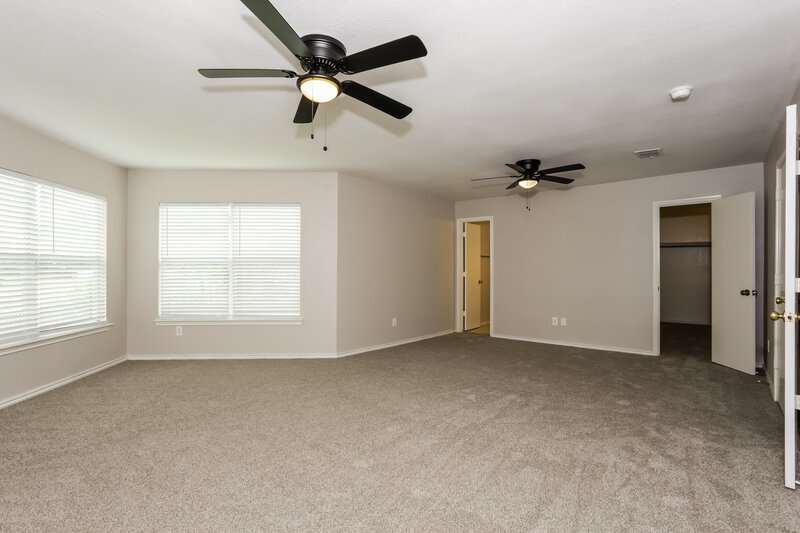 2,500/Mo, 629 Gibson St Cedar Hill, TX 75104 Main Bedroom View