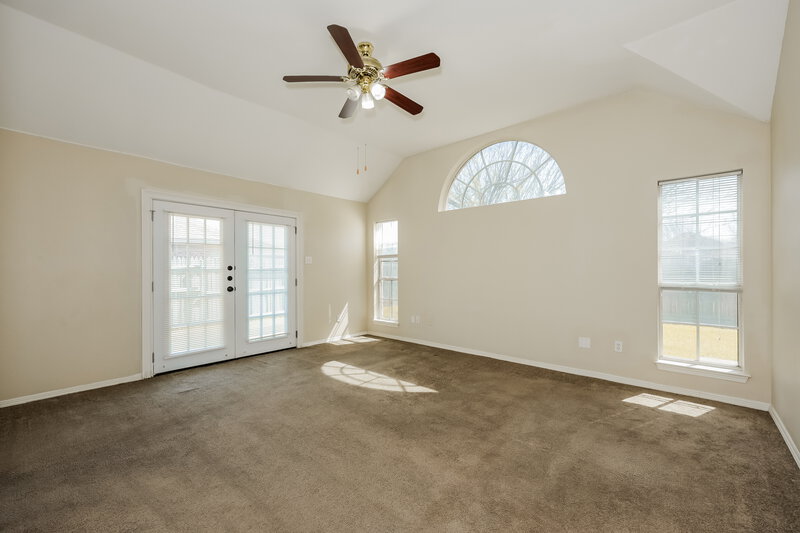 1,810/Mo, 831 Quail Run Ln Lancaster, TX 75146 Main Bedroom View