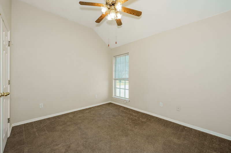 1,810/Mo, 831 Quail Run Ln Lancaster, TX 75146 Bedroom View 2