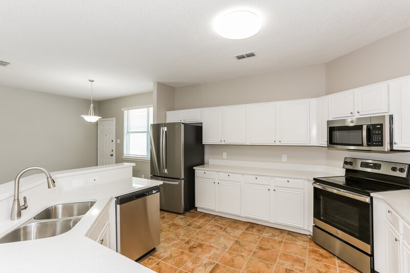 1,755/Mo, 6421 Freshwater Ln Fort Worth, TX 76179 Kitchen View 2