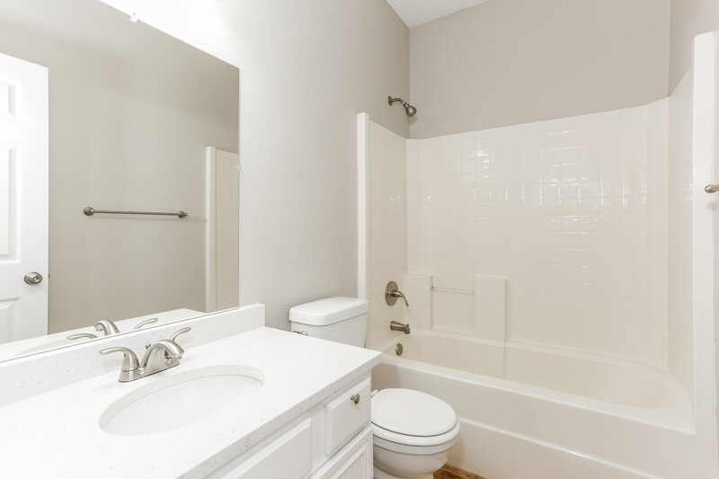 1,755/Mo, 6421 Freshwater Ln Fort Worth, TX 76179 Bathroom View