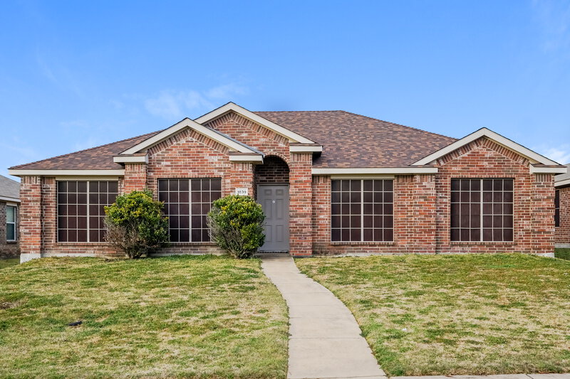 2,380/Mo, 1839 Shanna Dr Lancaster, TX 75134 External View