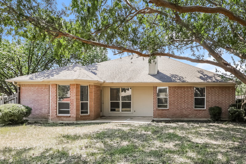2,550/Mo, 1 Charleston Ct Mansfield, TX 76063 Rear View