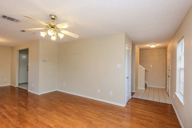 2,665/Mo, 1407 Stella Dr Lewisville, TX 75067 Living Room View 2