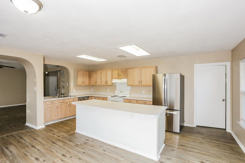 2,310/Mo, 207 Mentor Dr Arlington, TX 76002 Kitchen View