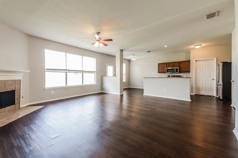 2,350/Mo, 2280 Timber Creek Dr Rockwall, TX 75032 Living Room View 2