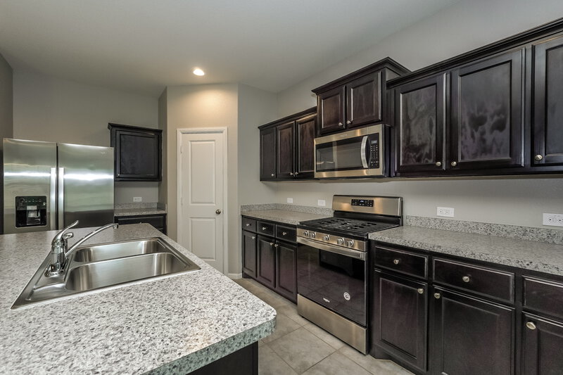 2,190/Mo, 10234 Fort Brown Trl Crowley, TX 76036 Kitchen View