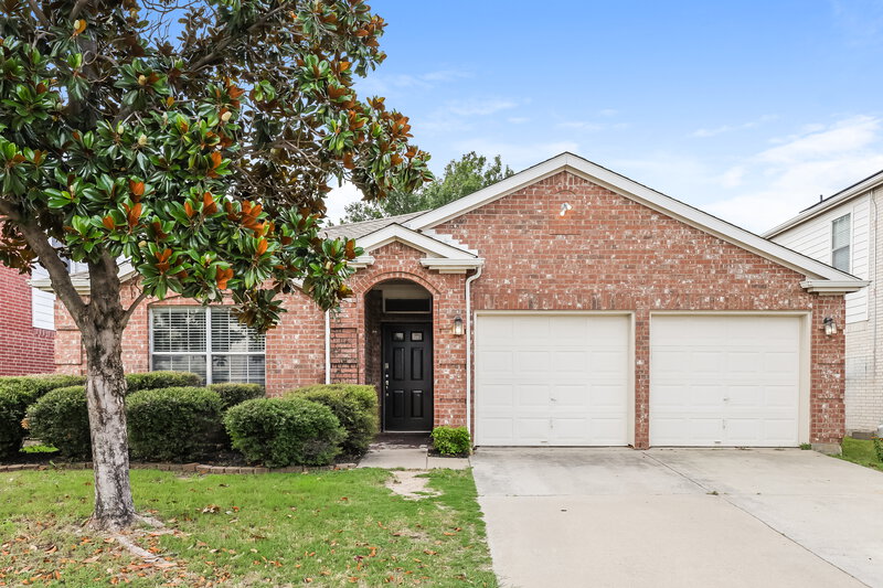 2,170/Mo, 833 Lariat Dr Saginaw, TX 76131 External View