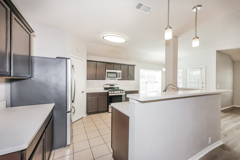 2,170/Mo, 833 Lariat Dr Saginaw, TX 76131 Kitchen View 4