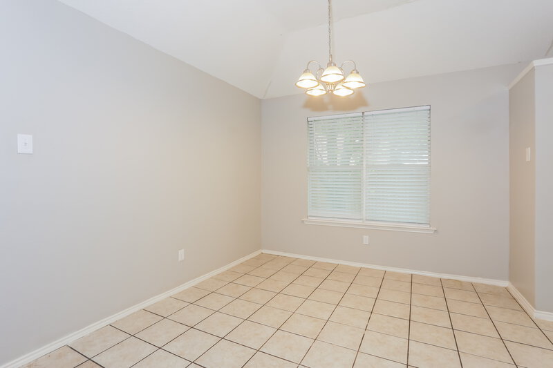 2,055/Mo, 317 W Glen Meadow Dr Glenn Heights, TX 75154 Dining Room View