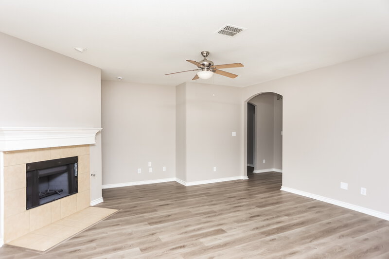 2,070/Mo, 5025 Indian Valley Dr Fort Worth, TX 76123 Living Room View 2