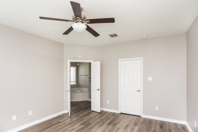 2,070/Mo, 5025 Indian Valley Dr Fort Worth, TX 76123 Main Bedroom View 2