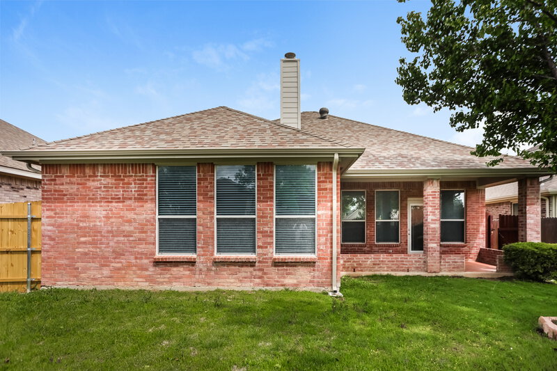 2,070/Mo, 5025 Indian Valley Dr Fort Worth, TX 76123 Rear View