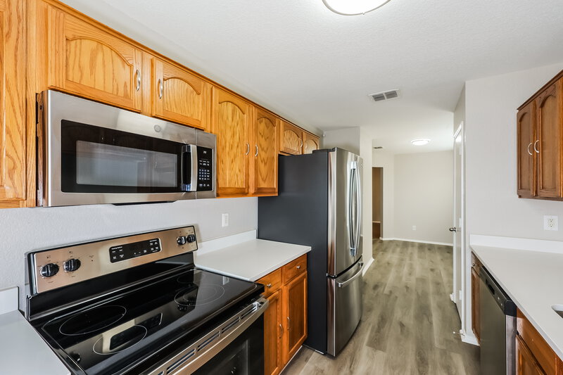 1,665/Mo, 1504 Pine Ln Fort Worth, TX 76140 Kitchen View 2