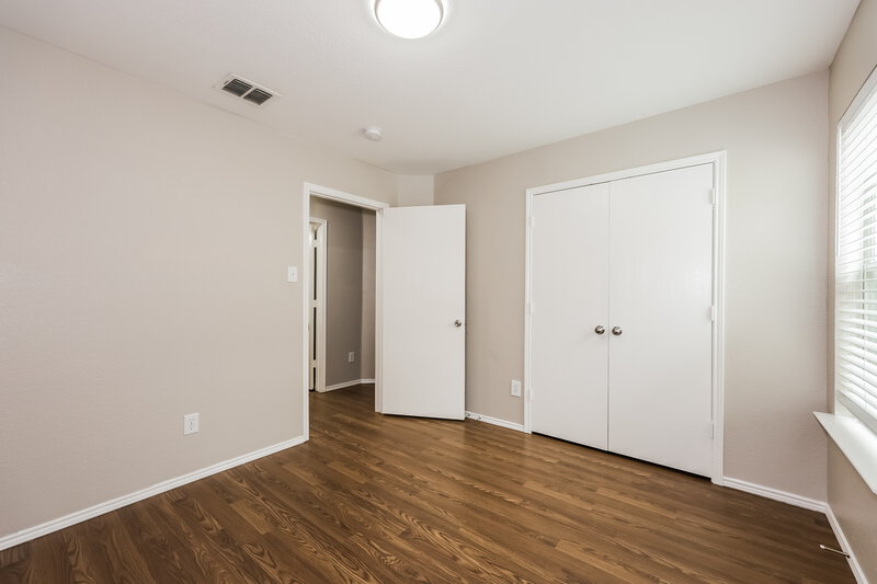 1,665/Mo, 1504 Pine Ln Fort Worth, TX 76140 Bedroom View 3