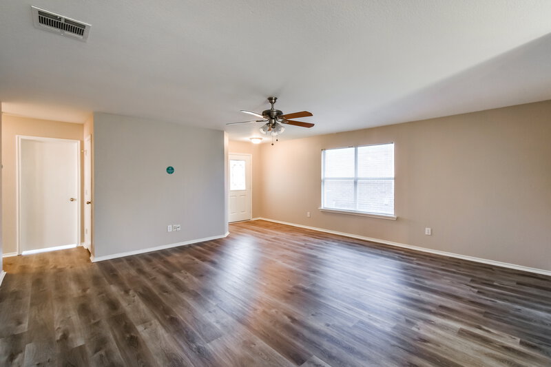 2,085/Mo, 9220 Saint Lucia Rd Fort Worth, TX 76123 Living Room View