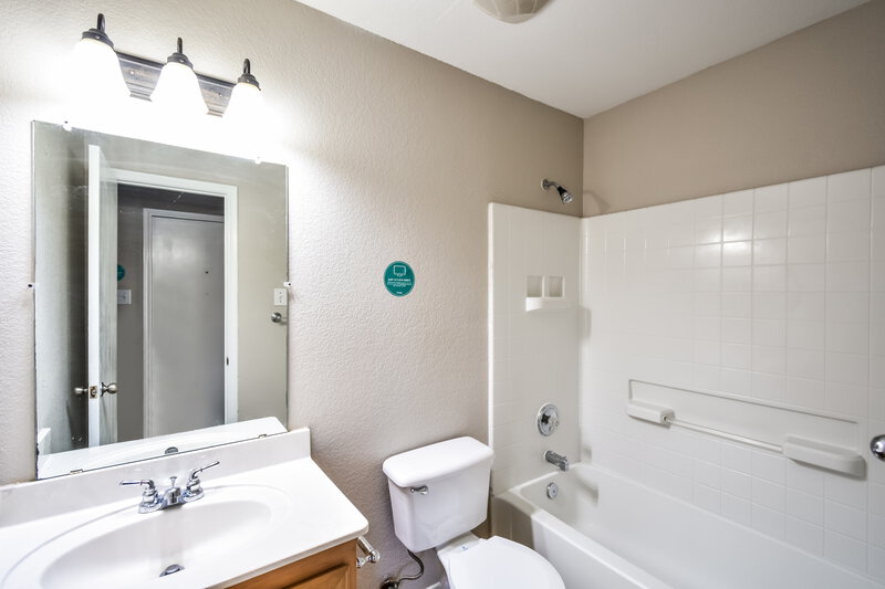 2,085/Mo, 9220 Saint Lucia Rd Fort Worth, TX 76123 Bathroom View