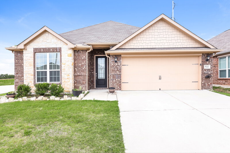 2,275/Mo, 924 Princewood Dr Denton, TX 76207 External View