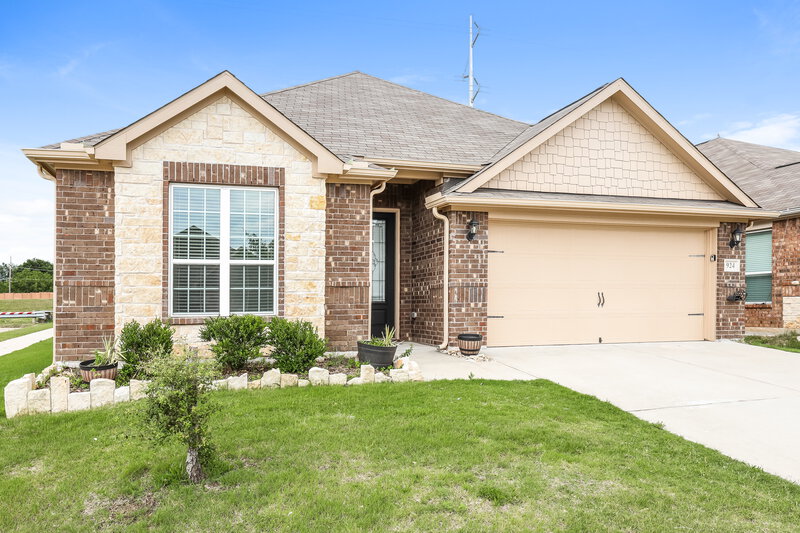 2,275/Mo, 924 Princewood Dr Denton, TX 76207 Front View