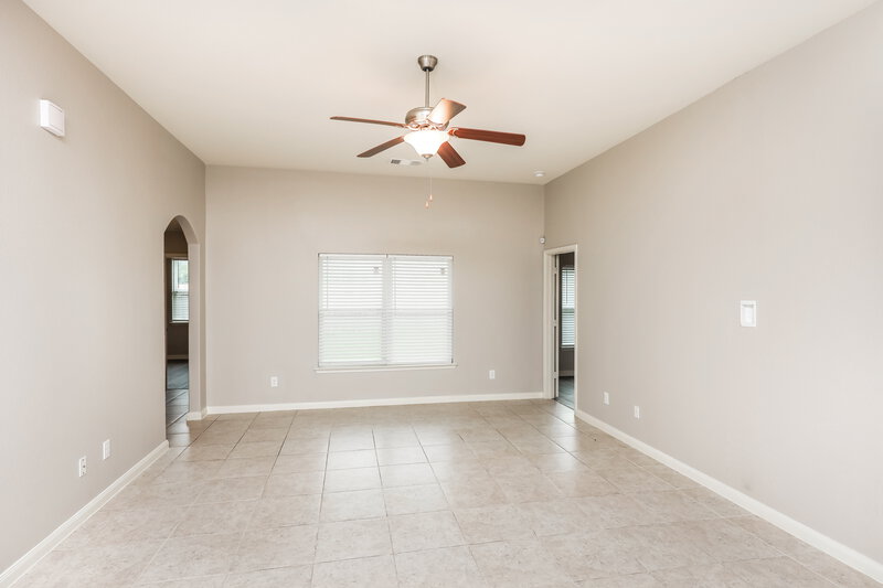 2,275/Mo, 924 Princewood Dr Denton, TX 76207 Living Room View