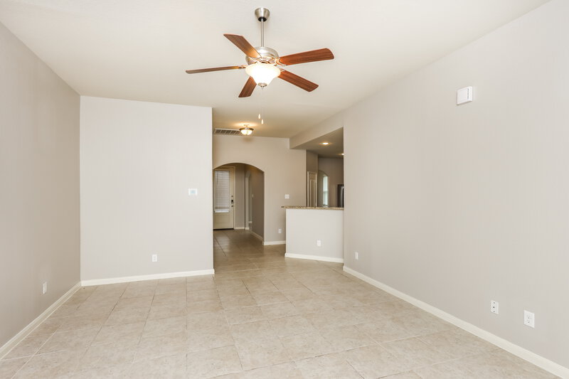 2,275/Mo, 924 Princewood Dr Denton, TX 76207 Living Room View 2