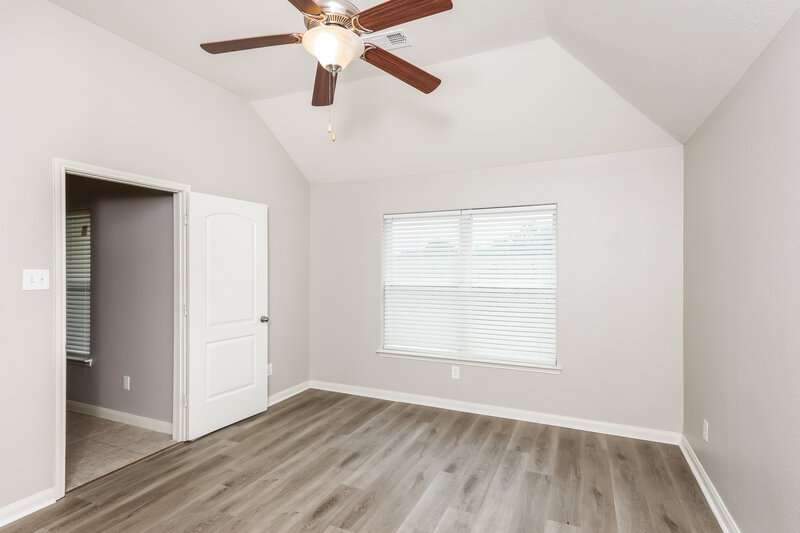 2,275/Mo, 924 Princewood Dr Denton, TX 76207 Main Bedroom View
