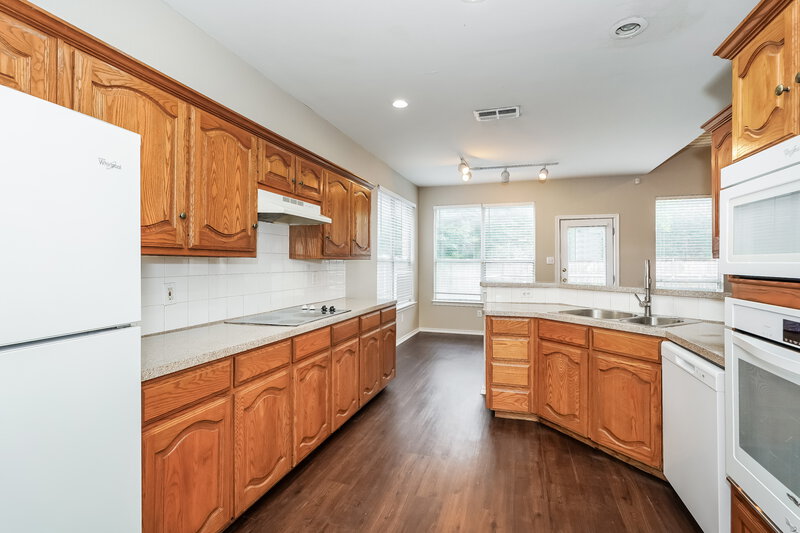2,295/Mo, 6013 Portridge Dr Fort Worth, TX 76135 Kitchen View