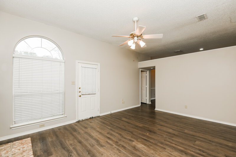1,750/Mo, 5405 Turtle River Ct Fort Worth, TX 76137 Living Room View 2