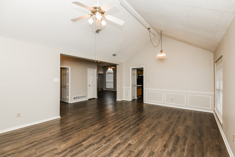 1,750/Mo, 5405 Turtle River Ct Fort Worth, TX 76137 Family Room View
